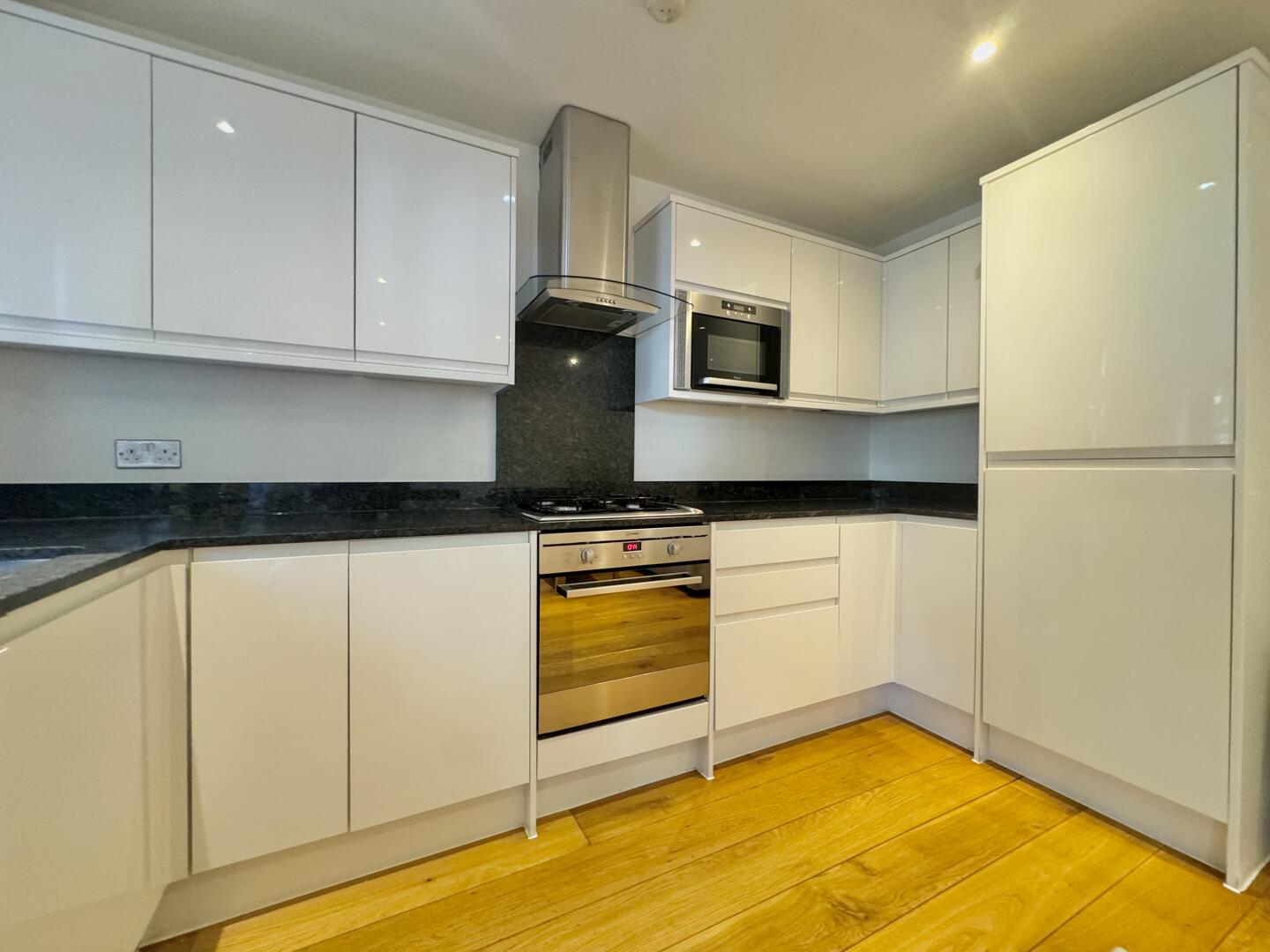 2 bed property in Octave house, Wood Green